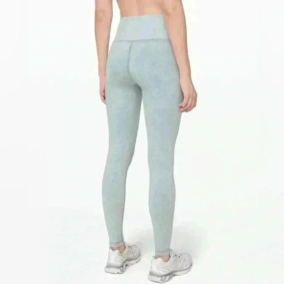 Lululemon Wunder Under High-Rise Tight *Snow Washed 28" Washed Chambray Size 4 - Picture 1 of 7